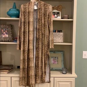 NWT sz L  Love In snake print kimono